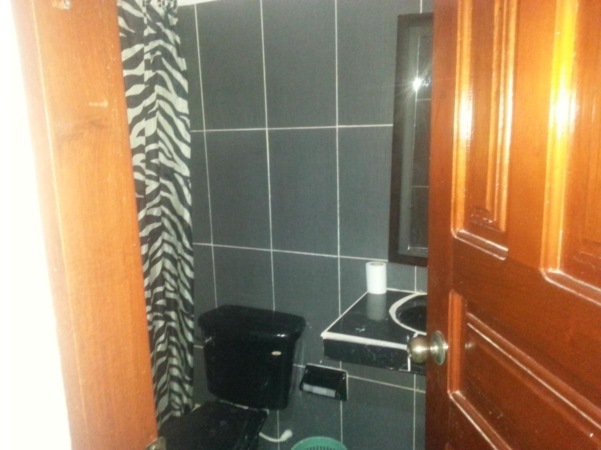 Hostal Selvatrip Летисия Экстерьер фото