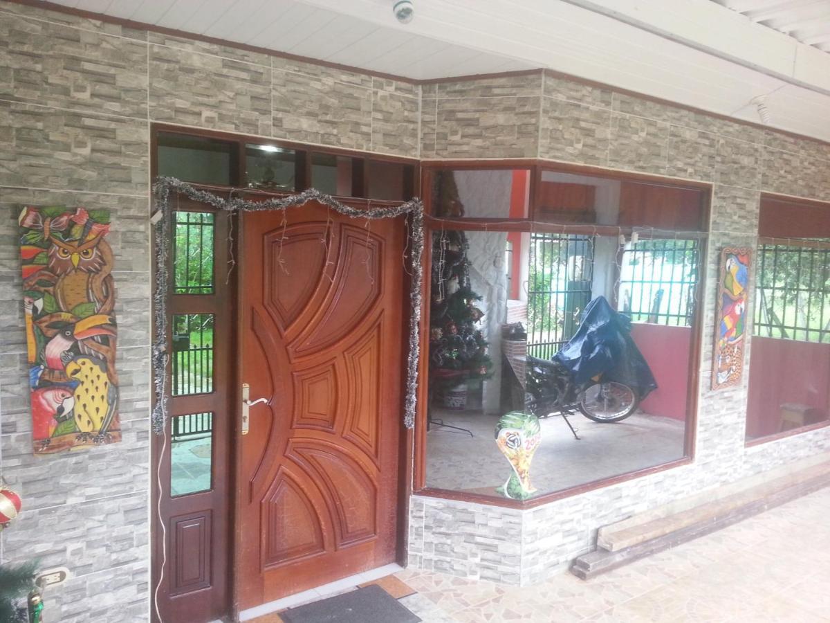 Hostal Selvatrip Летисия Экстерьер фото